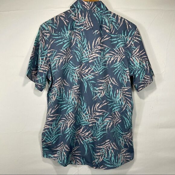 IKE Behar Blue and Cream Sunset Print Button Top - Picture 9 of 14